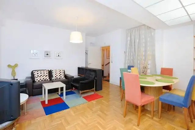 Sala d'estar de Pis en venda en Bilbao  amb Calefacció i Traster