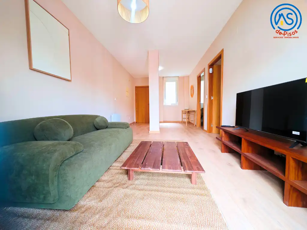 Sala d'estar de Apartament de lloguer en Zaragoza amb Calefacció, Parquet i Moblat