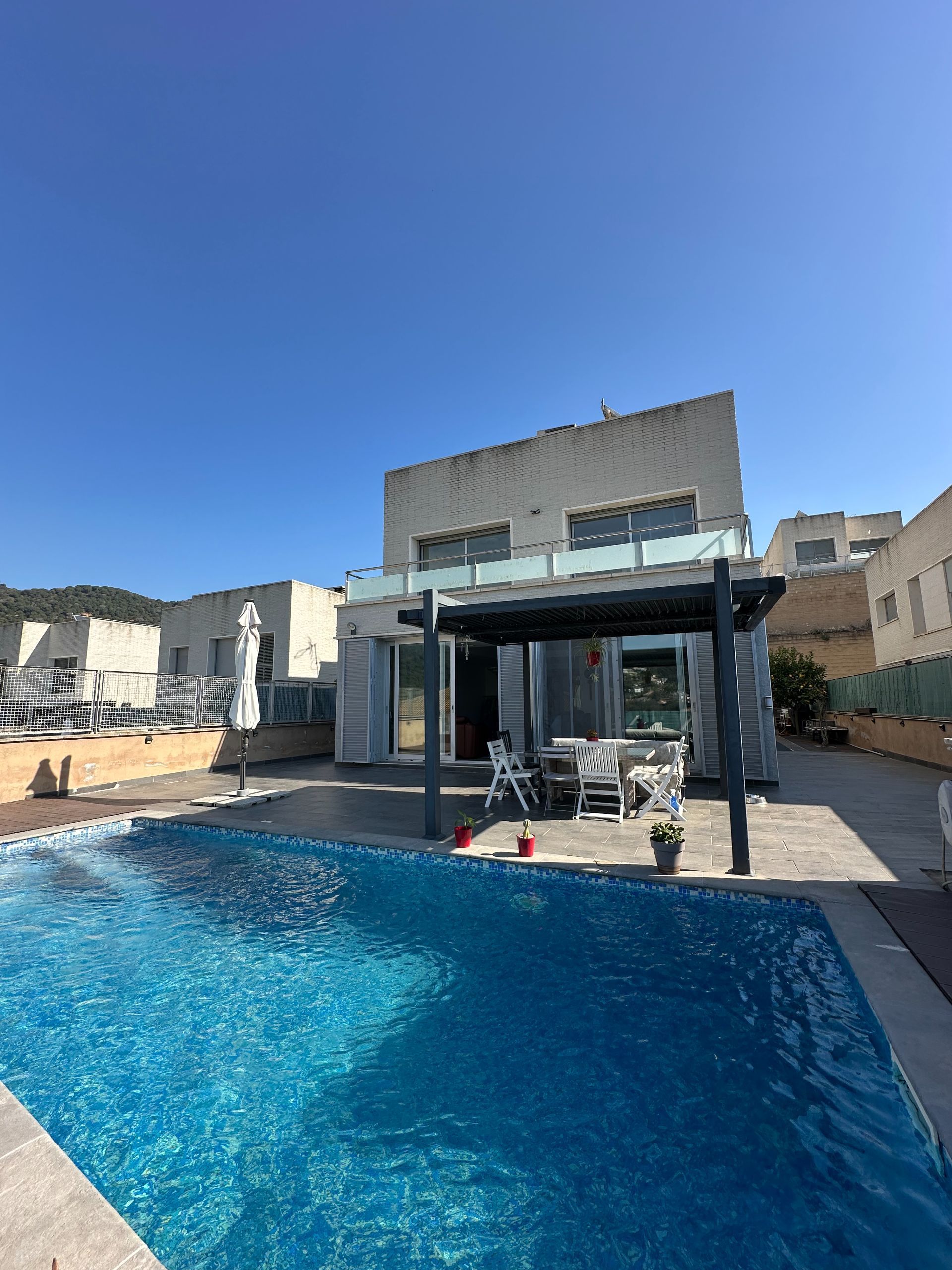 Swimming pool of House or chalet for sale in Cabrils  with Air Conditioner, Heating and Private garden