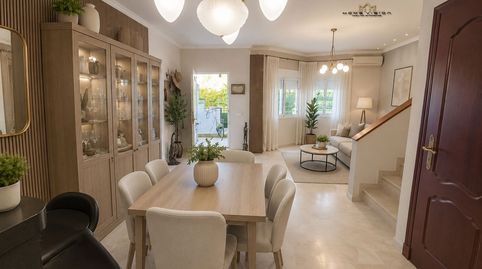 Foto 2 de Casa adosada en venta en Plaza del Agua, Pozoalbero, Jerez de la Frontera