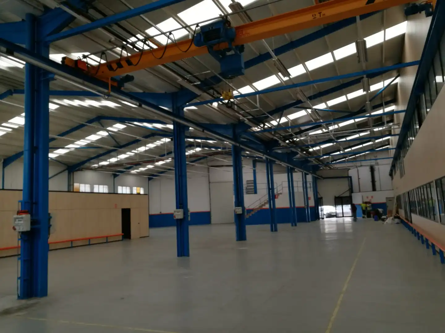Nau industrial de lloguer en Sant Joan Despí