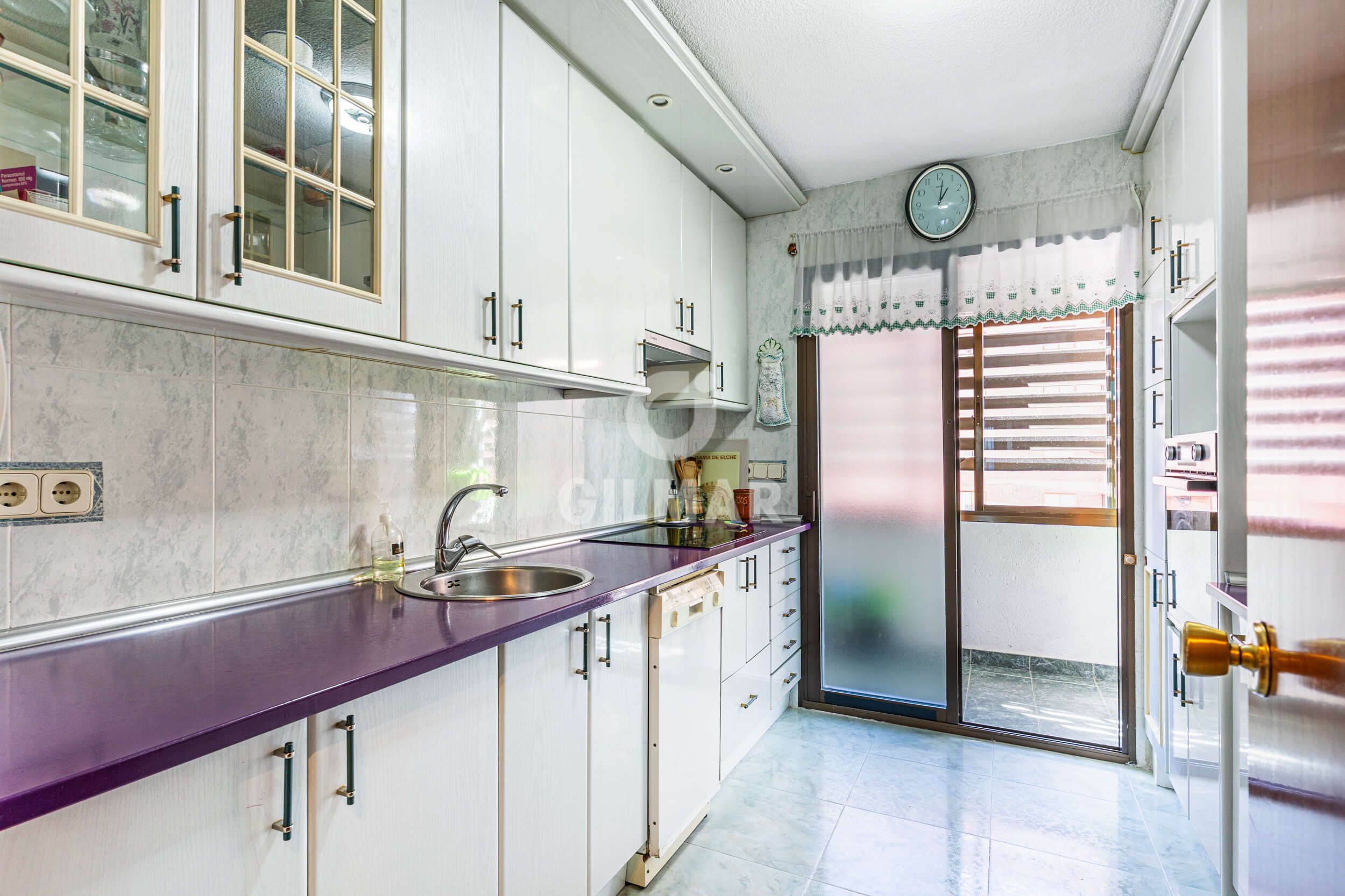 Kitchen of Flat for sale in  Madrid Capital  with Heating, Private garden and Balcony