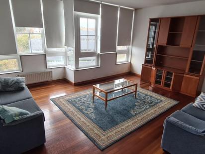 Living room of Flat to rent in Santiago de Compostela   with Heating and Storage room