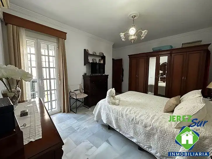 Dormitori de Casa adosada en venda en Jerez de la Frontera amb Aire condicionat, Terrassa i Traster