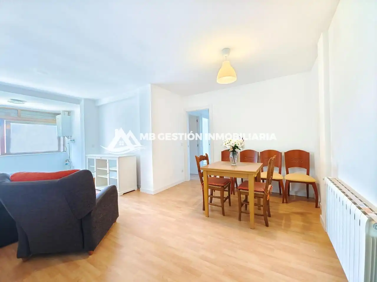 Vista exterior de Piso en venta en Fuenlabrada con Calefacción, Terraza y Piscina