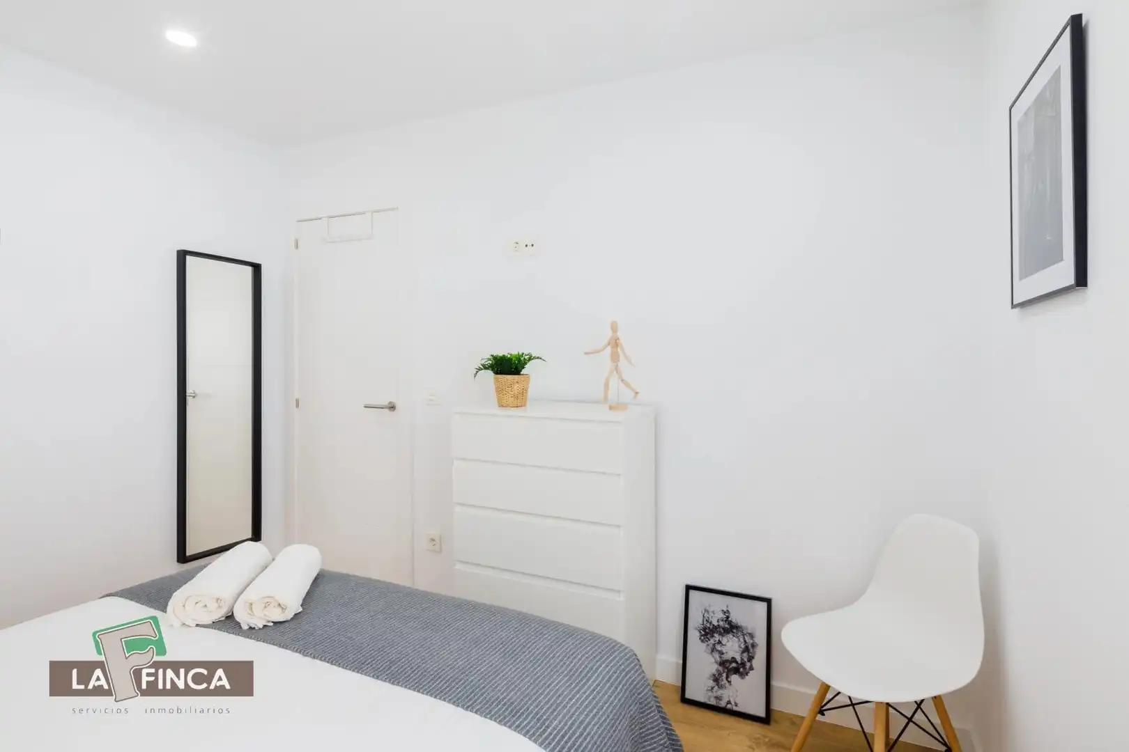Schlafzimmer von Wohnung zum Verkauf in Oviedo  mit Heizung und Möbliert