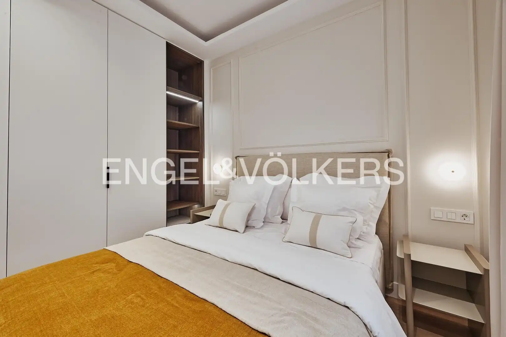 Bedroom of Flat for sale in Madrid  with Air Conditioner, Heating and Parquet flooring