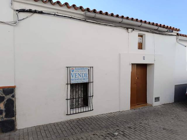 Casa-chalet en Venta en Montemolín