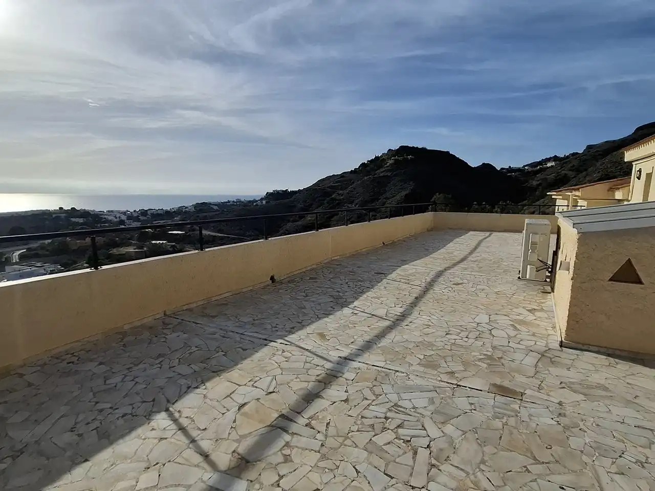 House with pool for sale in Vista de los Ángeles, imagen 3