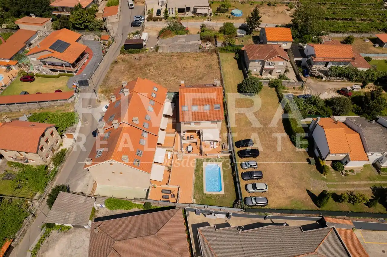 Vista exterior de Casa o chalet en venta en Sanxenxo con Calefacción, Jardín privado y Parquet