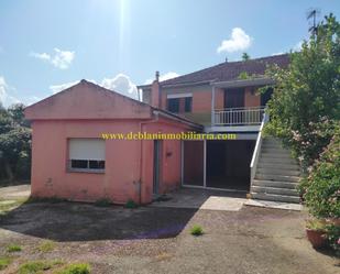 Vista exterior de Casa o xalet en venda en Salvaterra de Miño amb Jardí privat