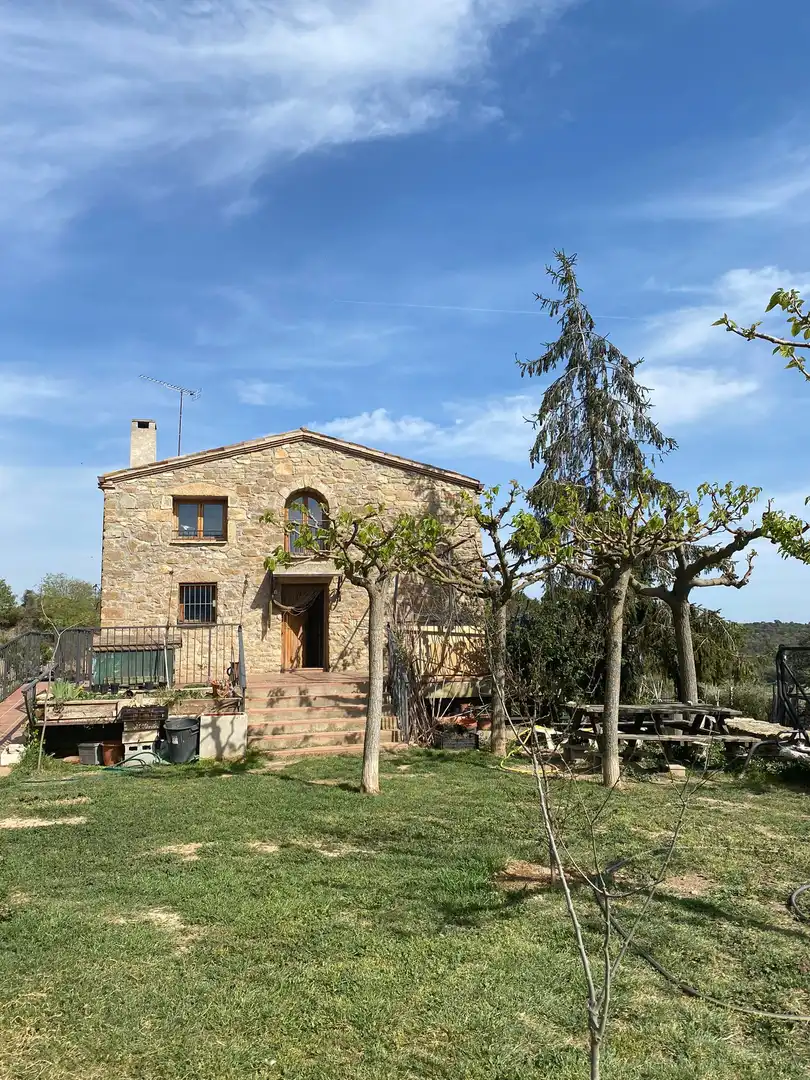 Vista exterior de Casa o xalet en venda en Vilanova de Meià amb Calefacció, Terrassa i Balcó