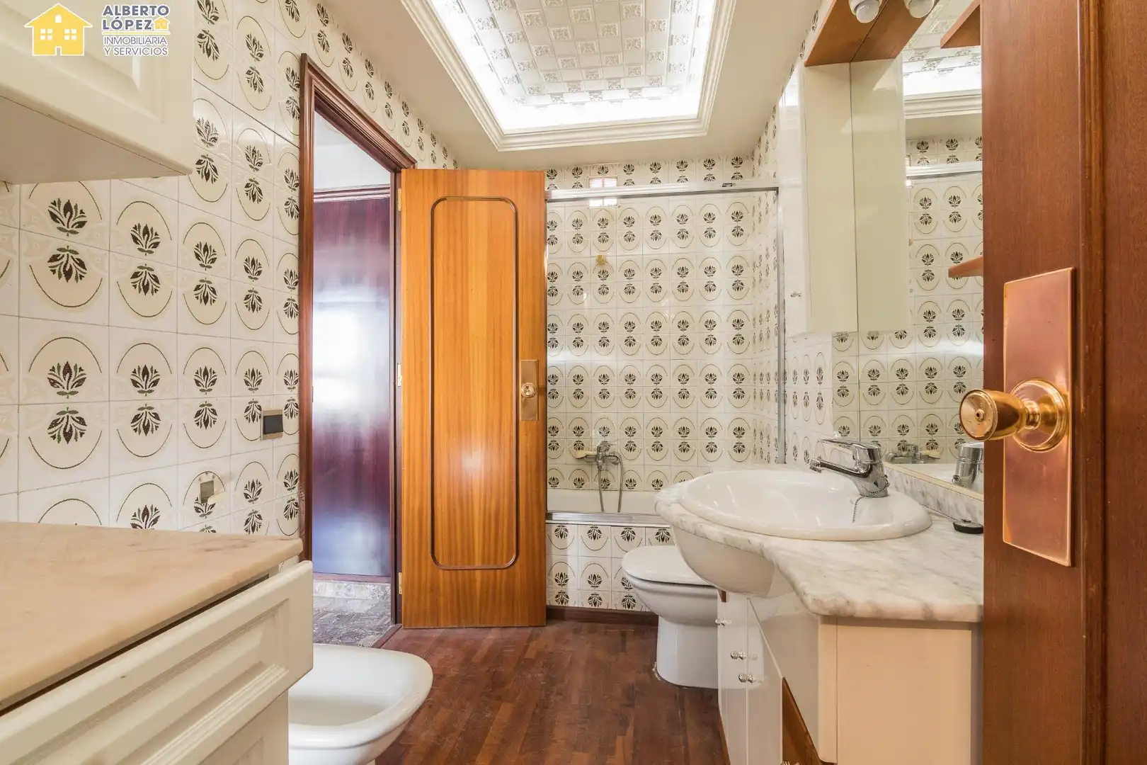 Baño de Ático en venta en Elche / Elx con Terraza y Balcón