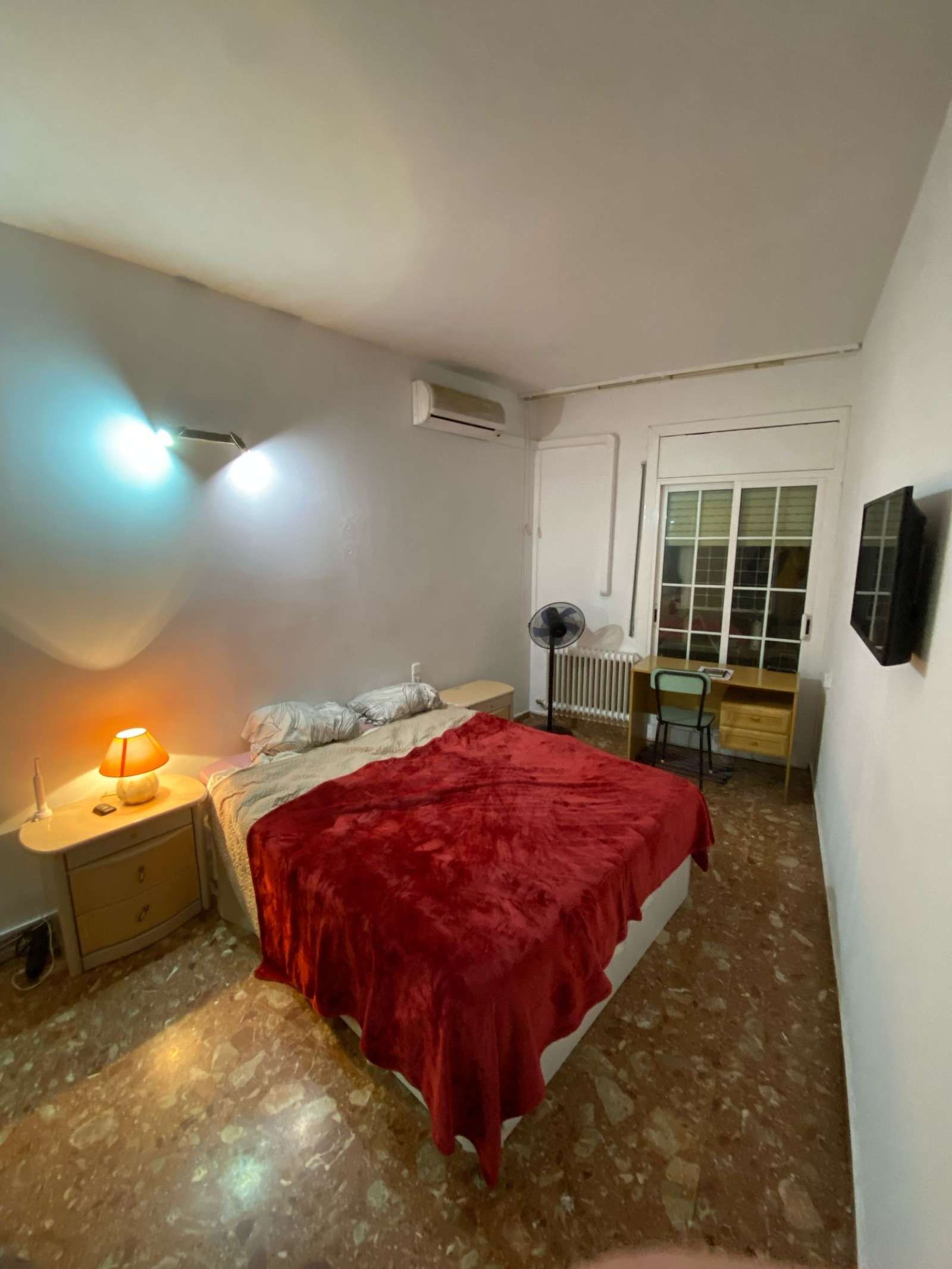 Bedroom of Flat to share in Badalona  with Air Conditioner, Heating and Terrace