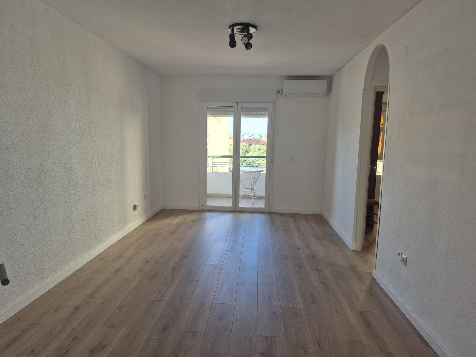 Living room of Flat to rent in Alicante / Alacant  with Balcony