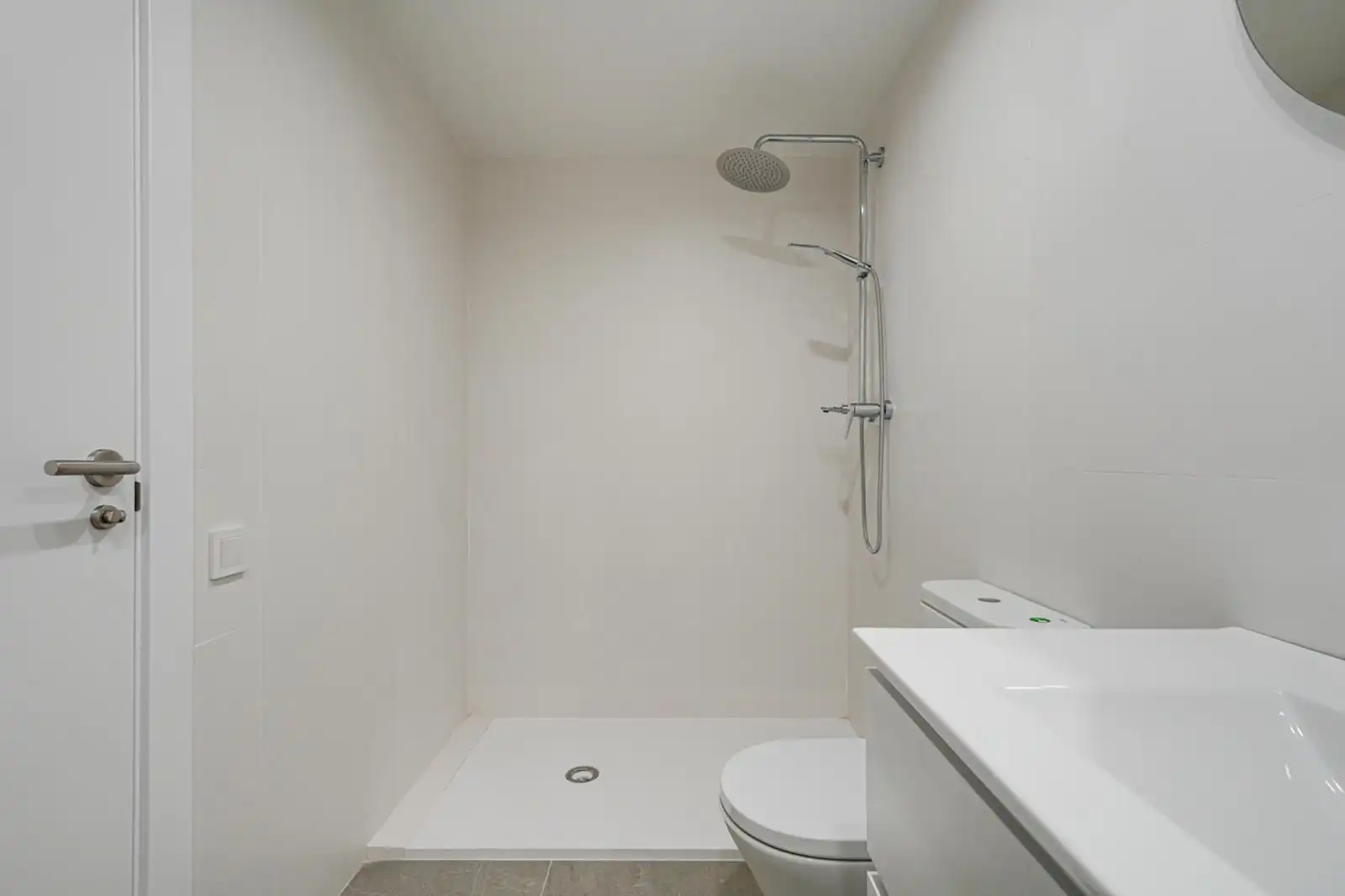 Baño de Piso en venta en L'Hospitalet de Llobregat con Calefacción, Terraza y Horno