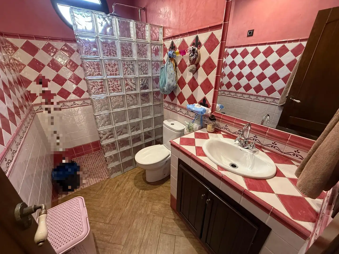 Badezimmer von Haus oder Chalet zum Verkauf in Dos Hermanas mit Klimaanlage, Heizung und Abstellraum