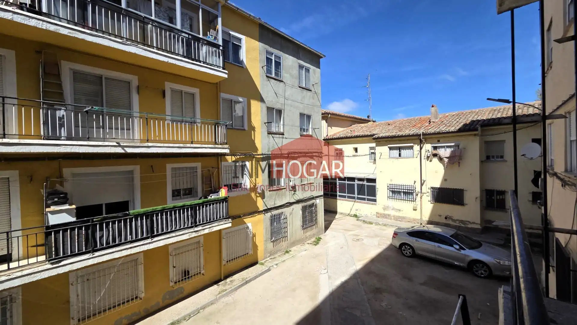Vista exterior de Piso en venta en Ávila con Calefacción, Amueblado y Balcón