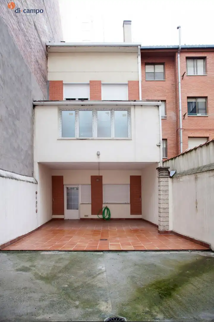 Exterior view of Houses for sale in Valladolid  with Air Conditioner, Heating and Terrace