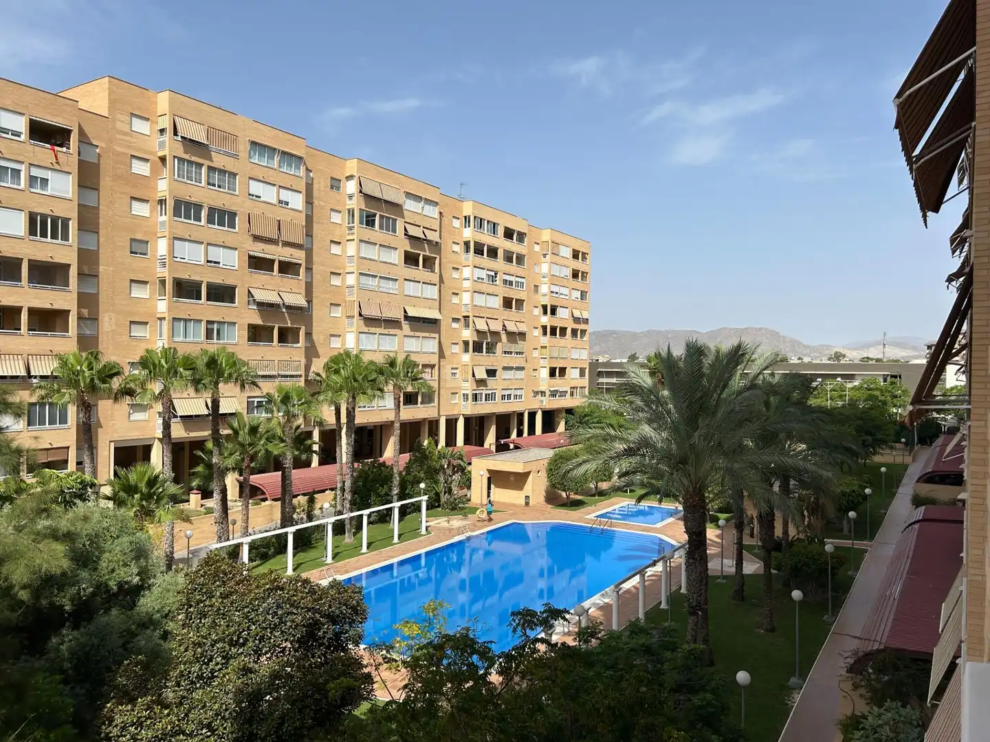 Vista exterior de Apartament en venda en Alicante / Alacant amb Terrassa, Balcó i Alarma