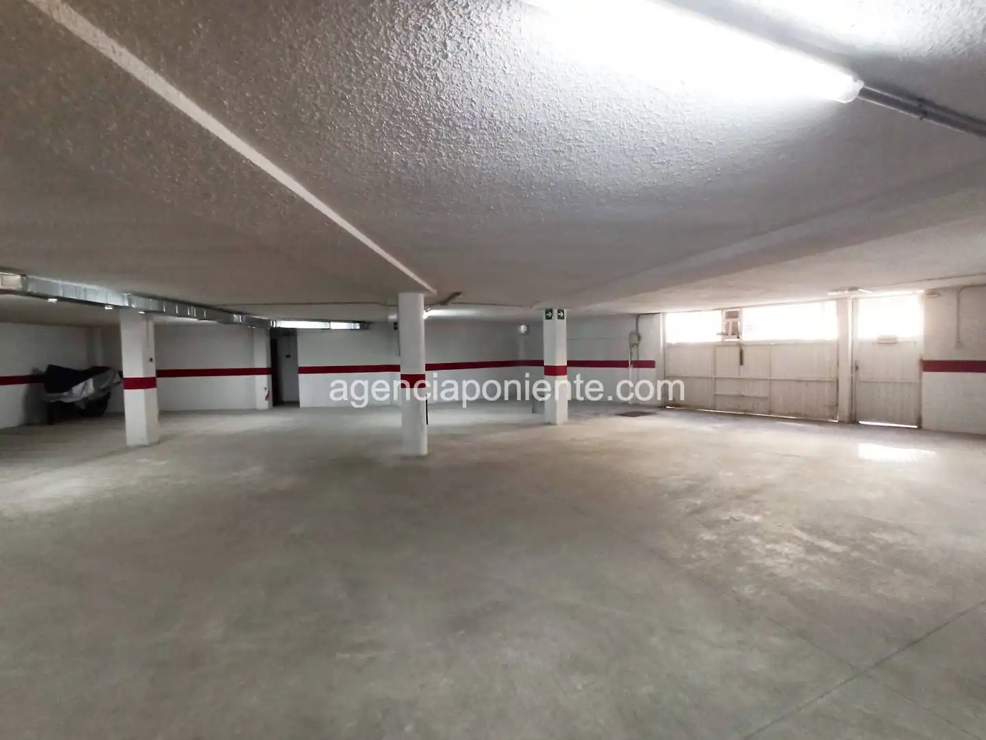 Parking de Apartamento de alquiler en Finestrat con Aire acondicionado, Terraza y Amueblado