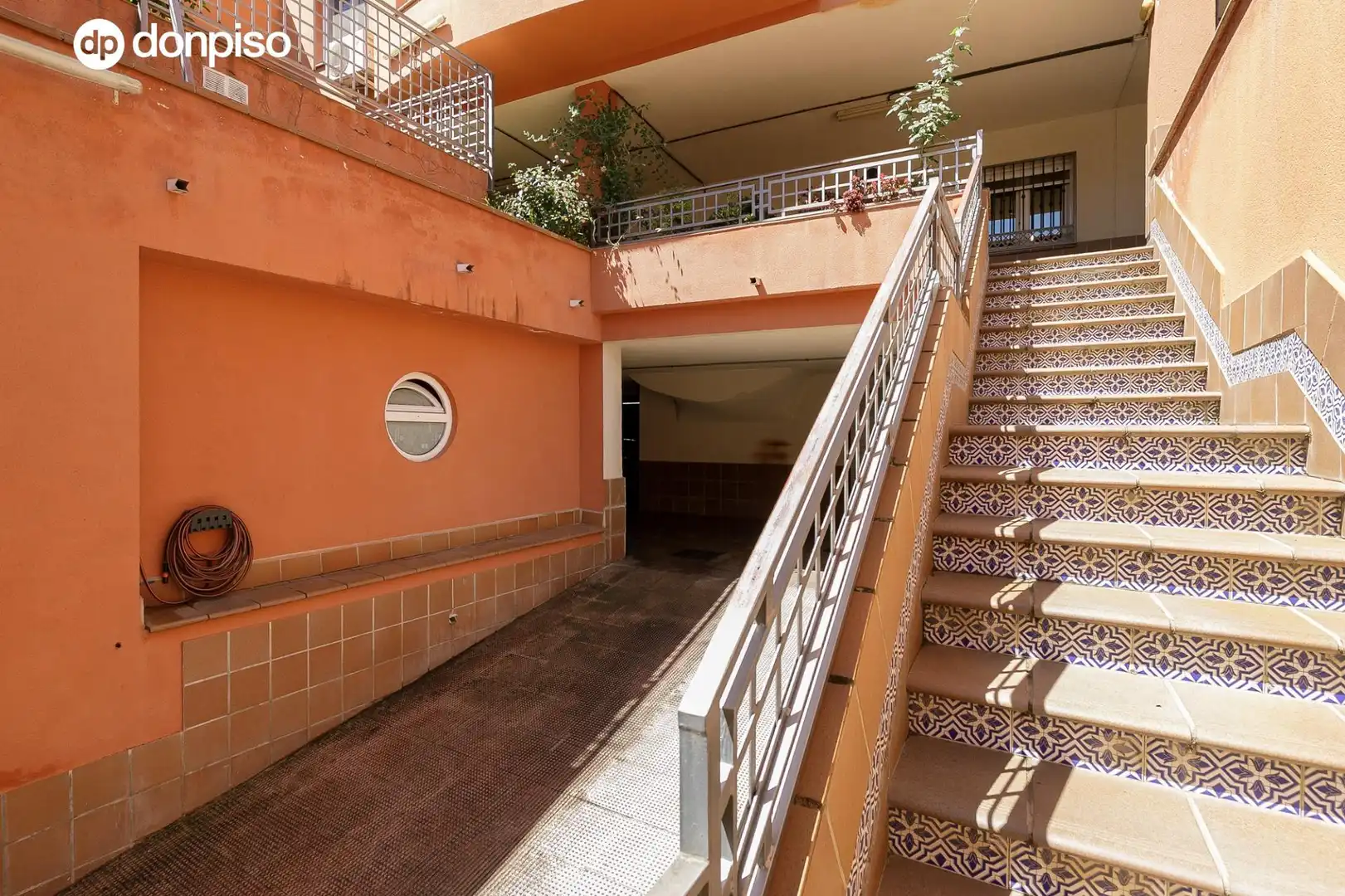 Casa adosada en venta en Granada con Aire acondicionado, Calefacción y Terraza