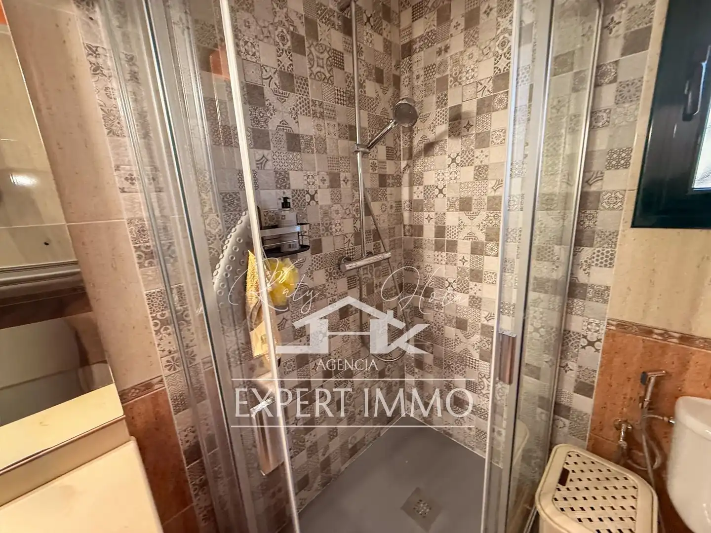 Baño de Apartamento en venta en Torroella de Fluvià con Aire acondicionado, Calefacción y Terraza