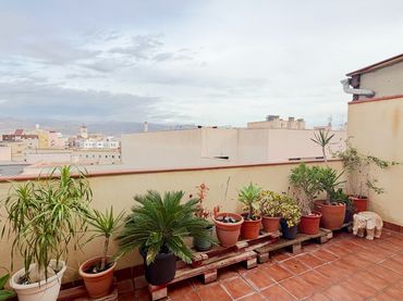 Penthouse with lift for sale in Calle Murillo