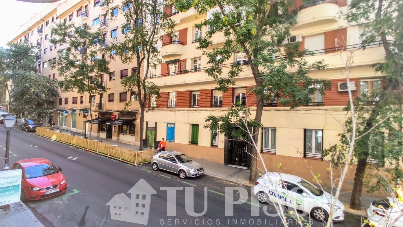 Exterior view of Flat for sale in  Madrid Capital  with Heating and Alarm