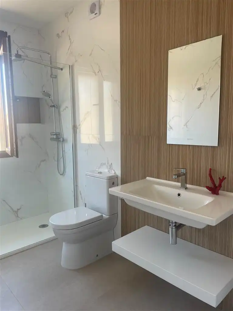 Baño de Piso en venta en San Vicente de la Barquera con Calefacción, Amueblado y Horno