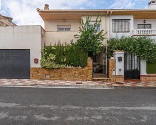 Vista exterior de Casa adosada en venda en Ventas de Huelma amb Terrassa i Balcó