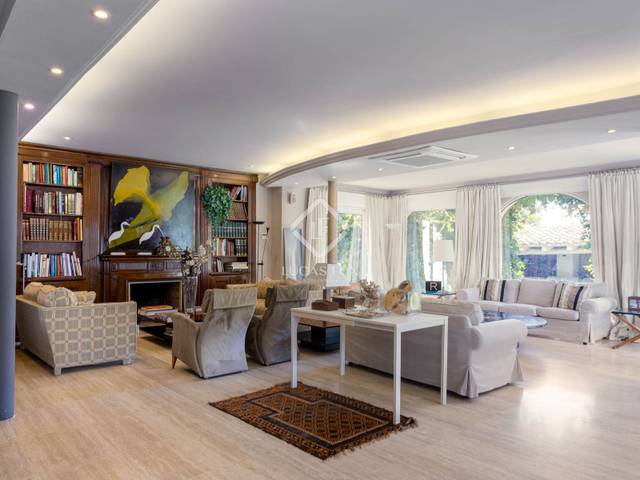 Casa-chalet en Venta en Califòrnia - Santa Madrona