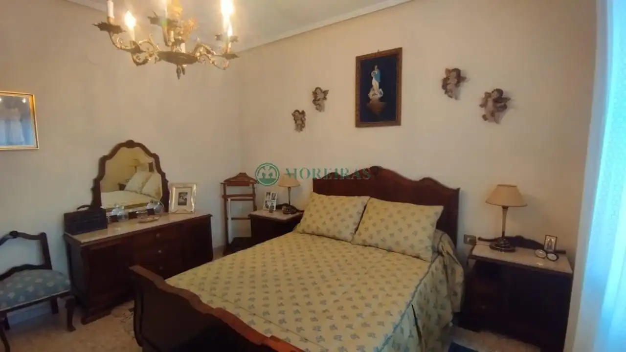 Bedroom of Houses for sale in Ourense Capital   with Heating and Private garden