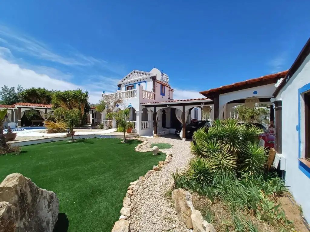 Außenansicht von Haus oder Chalet zur Miete in L'Ametlla de Mar  mit Klimaanlage, Privatgarten und Schwimmbad