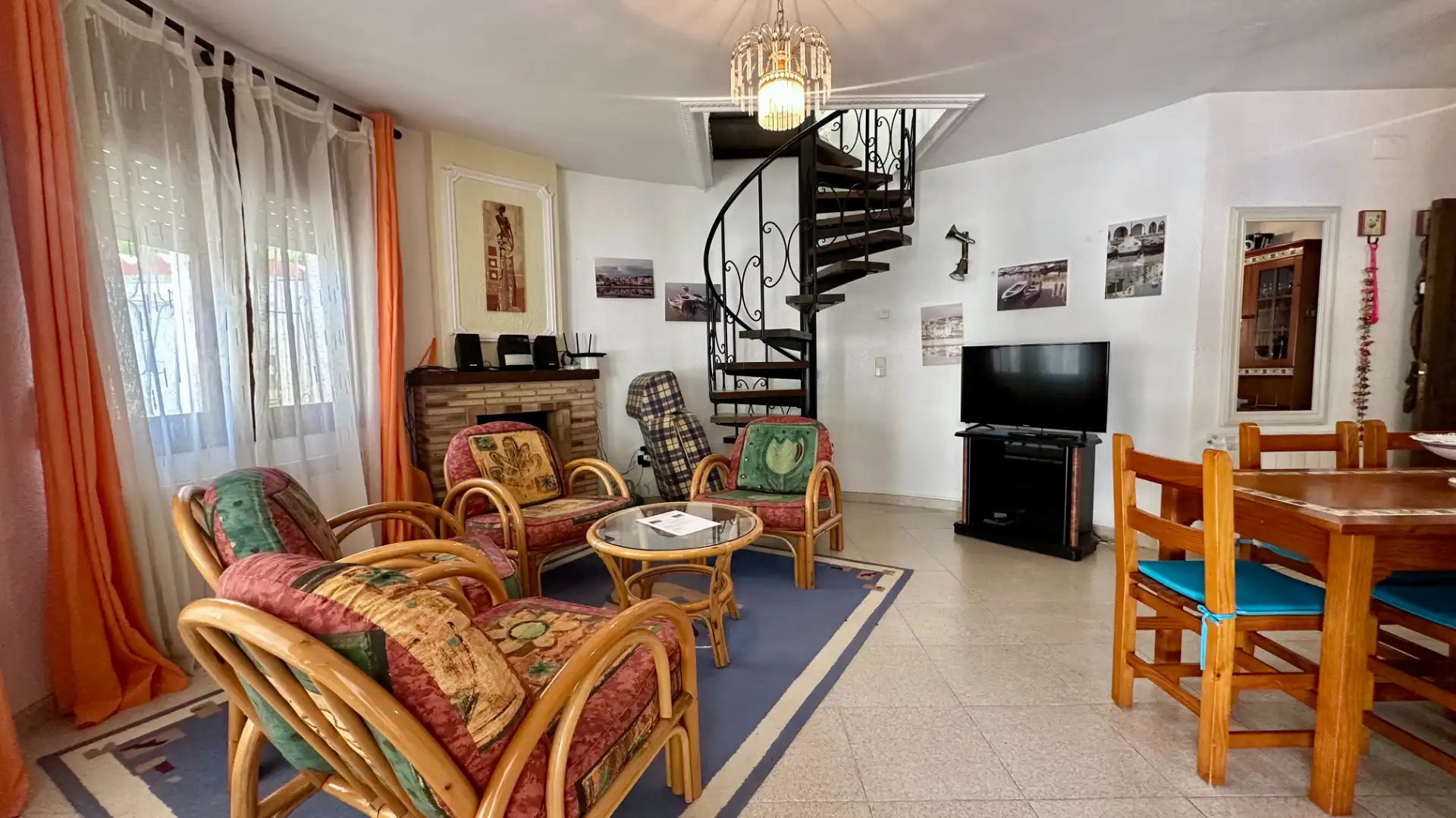 Sala de estar de Casa o chalet en venta en L'Ametlla de Mar  con Aire acondicionado, Jardín privado y Piscina