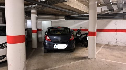 Se vende amplia plaza de aparcamiento en zona Esclat
