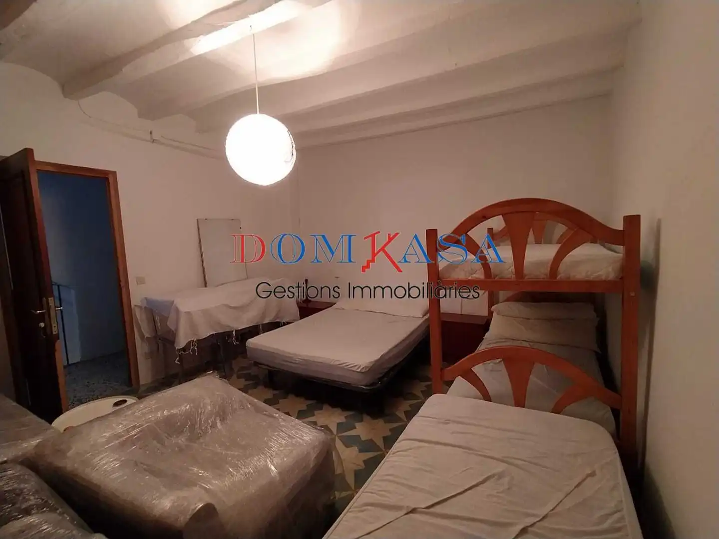 House for sale in Avenida Cataluña
