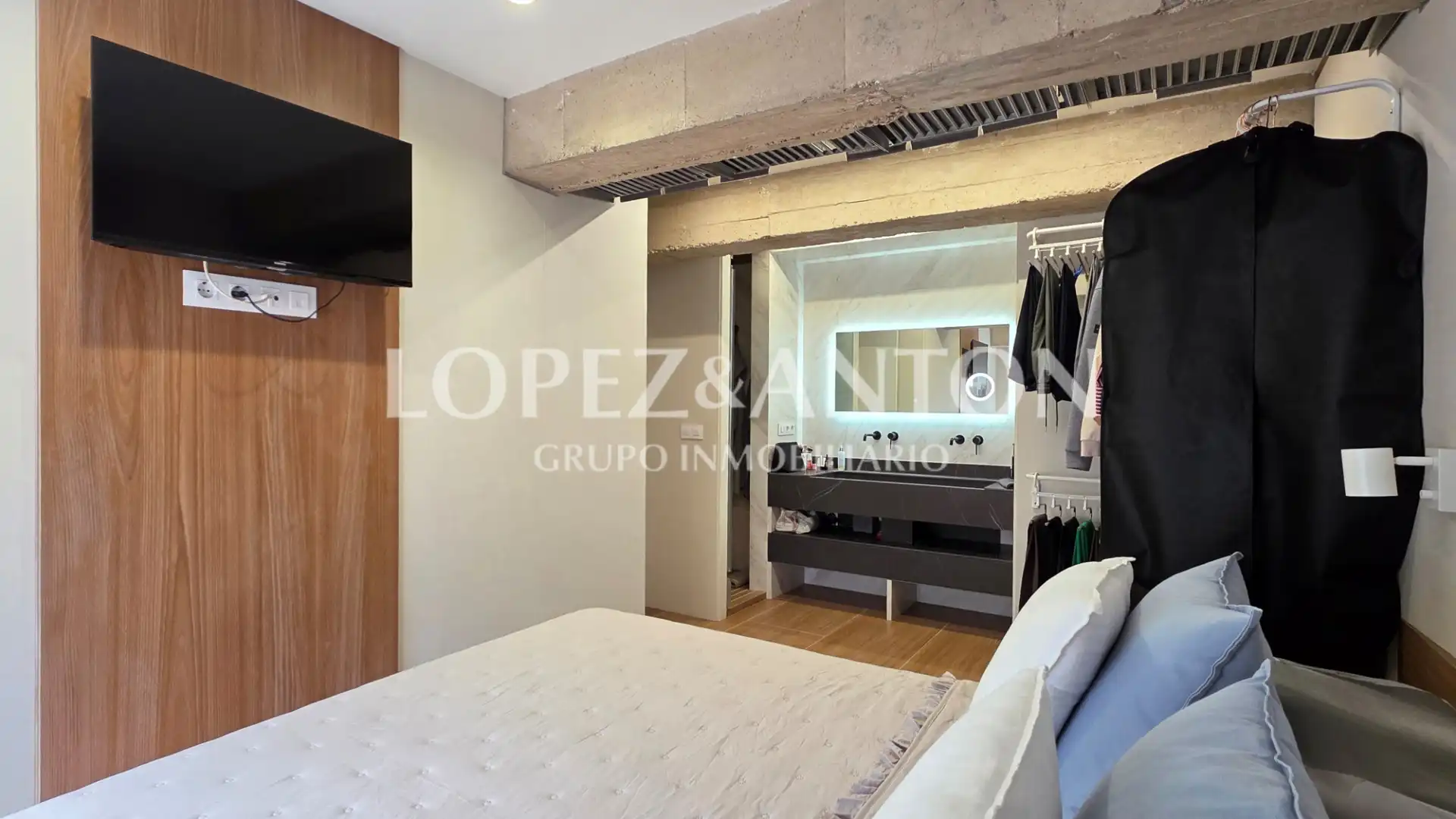 Bedroom of Flat for sale in L'Eliana  with Air Conditioner and Balcony