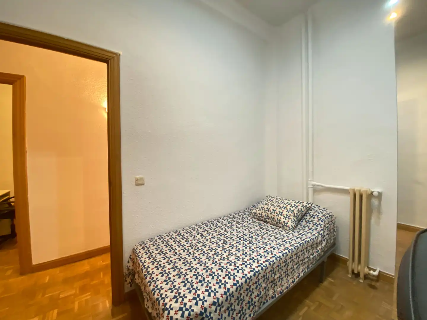Flat for rent in Avenida de la Reina Victoria, Ciudad Universitaria