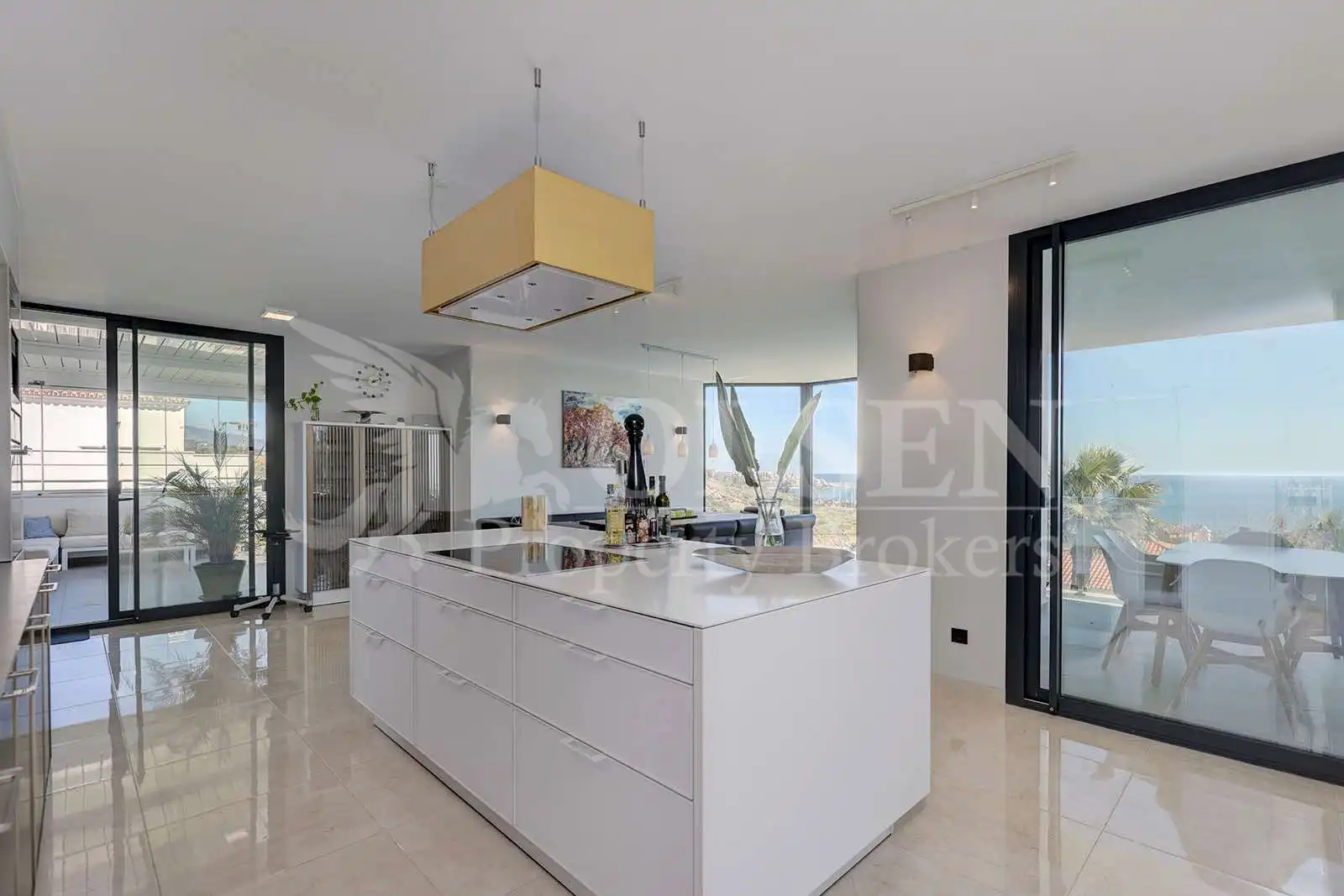 Cocina de Casa o chalet en venta en Estepona con Aire acondicionado, Calefacción y Jardín privado