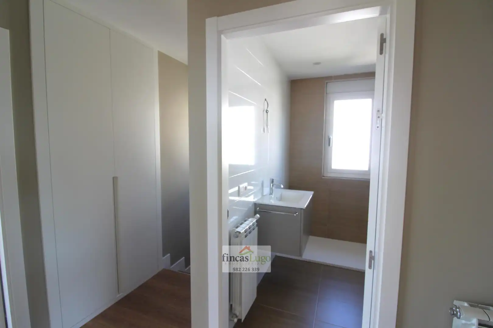 Baño de Casa o chalet en venta en Lugo con Calefacción, Jardín privado y Terraza