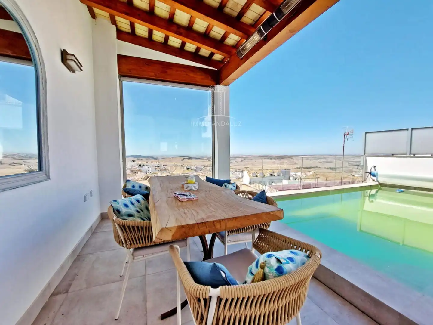 Terrasse von Einfamilien-Reihenhaus zum Verkauf in Medina Sidonia mit Klimaanlage und Heizung