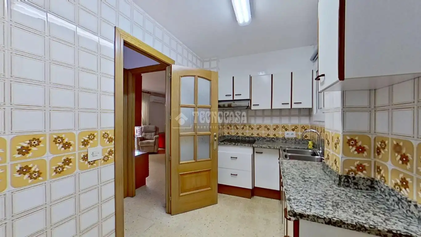 Kitchen of Flat for sale in Manresa  with Air Conditioner, Heating and Balcony
