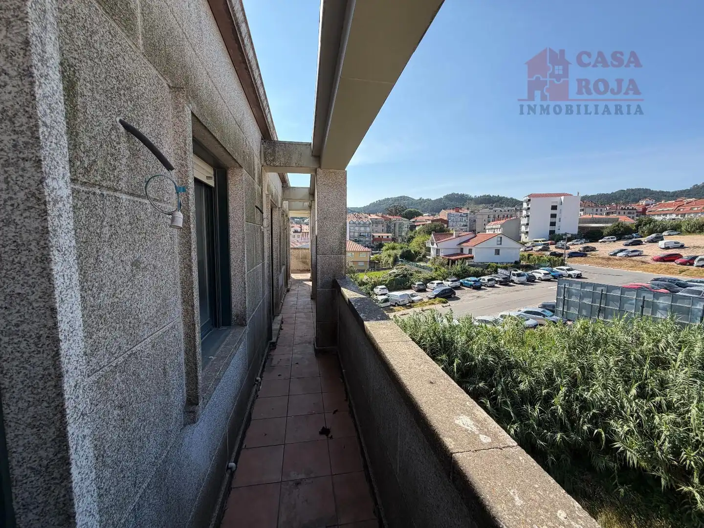 Vista exterior de Àtic en venda en Cangas  amb Terrassa