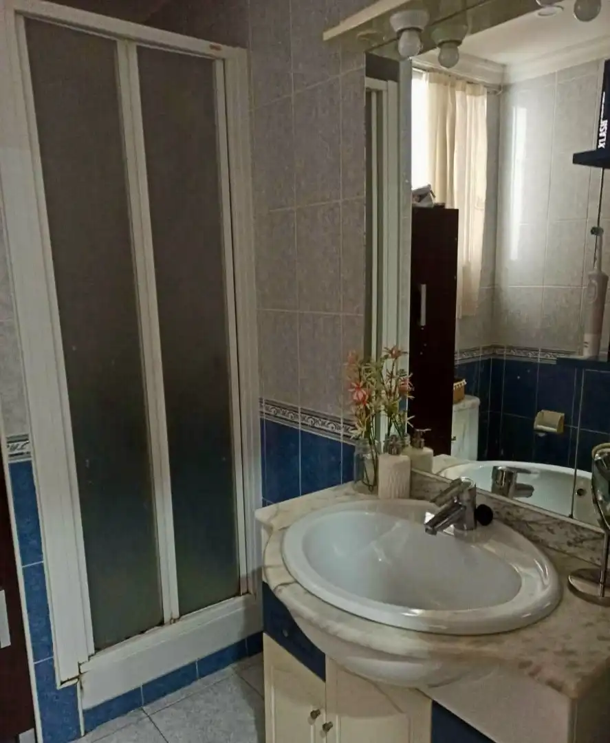 Bathroom of Flat for sale in Castellón de la Plana / Castelló de la Plana  with Furnished, Oven and Washing machine
