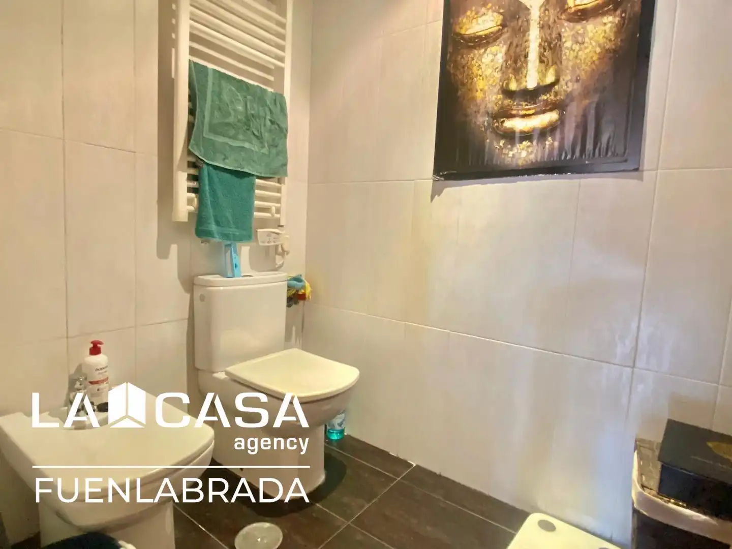 Baño de Piso en venta en Fuenlabrada con Aire acondicionado, Trastero y Piscina