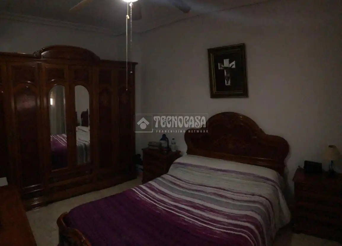 Habitación de Casa adosada en venta en Sevilla con Aire acondicionado y Balcón