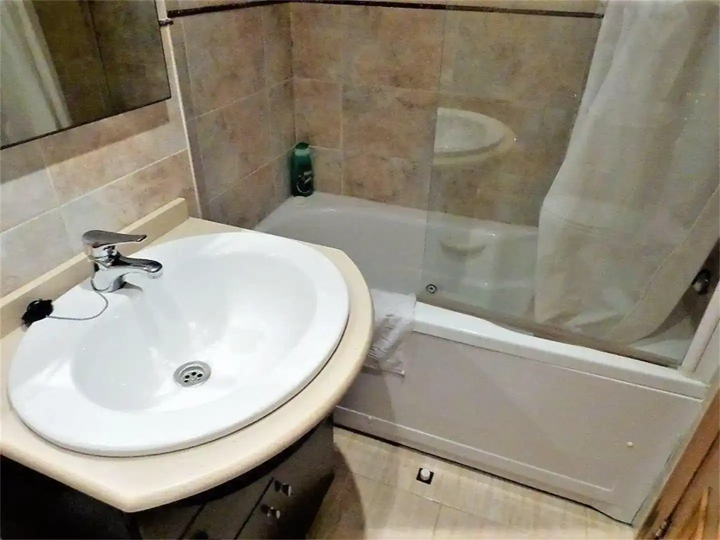 Badezimmer von Wohnungen zur Miete in Oropesa del Mar / Orpesa mit Klimaanlage, Privatgarten und Schwimmbad