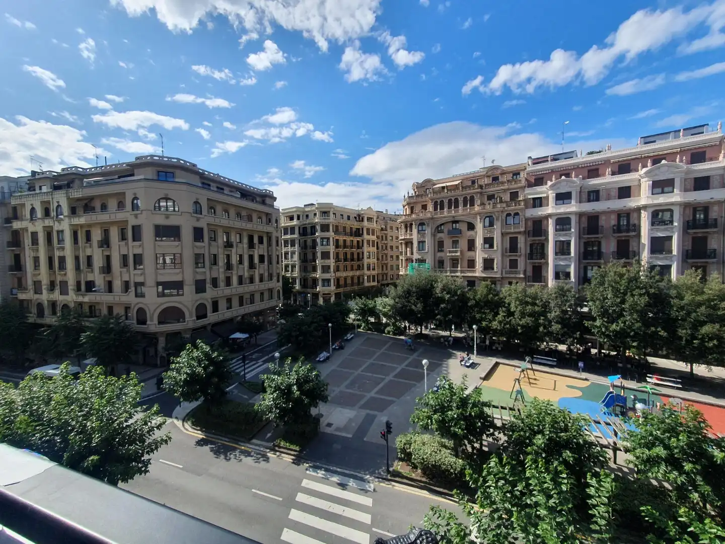 Piso con terraza en alquiler en Gros, imagen 25