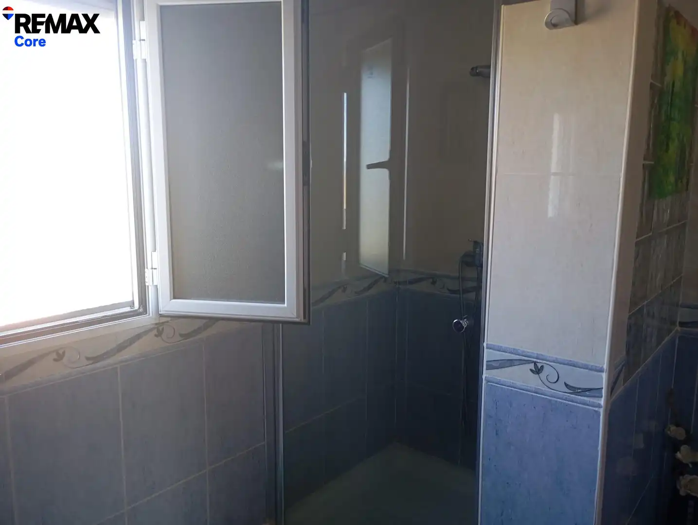 Bany de Casa o xalet en venda en Cáceres amb Aire condicionat, Calefacció i Jardí privat